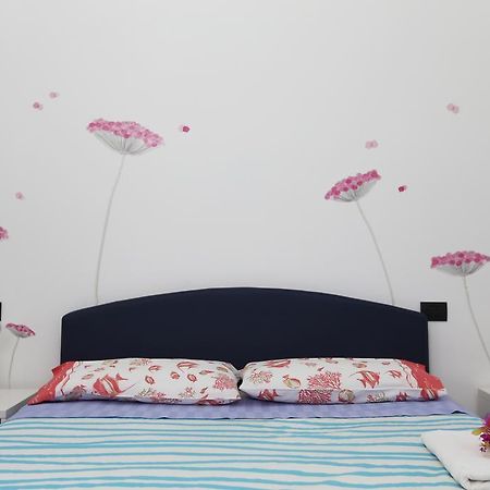 Angoletto Young B&B Авелино Стая снимка