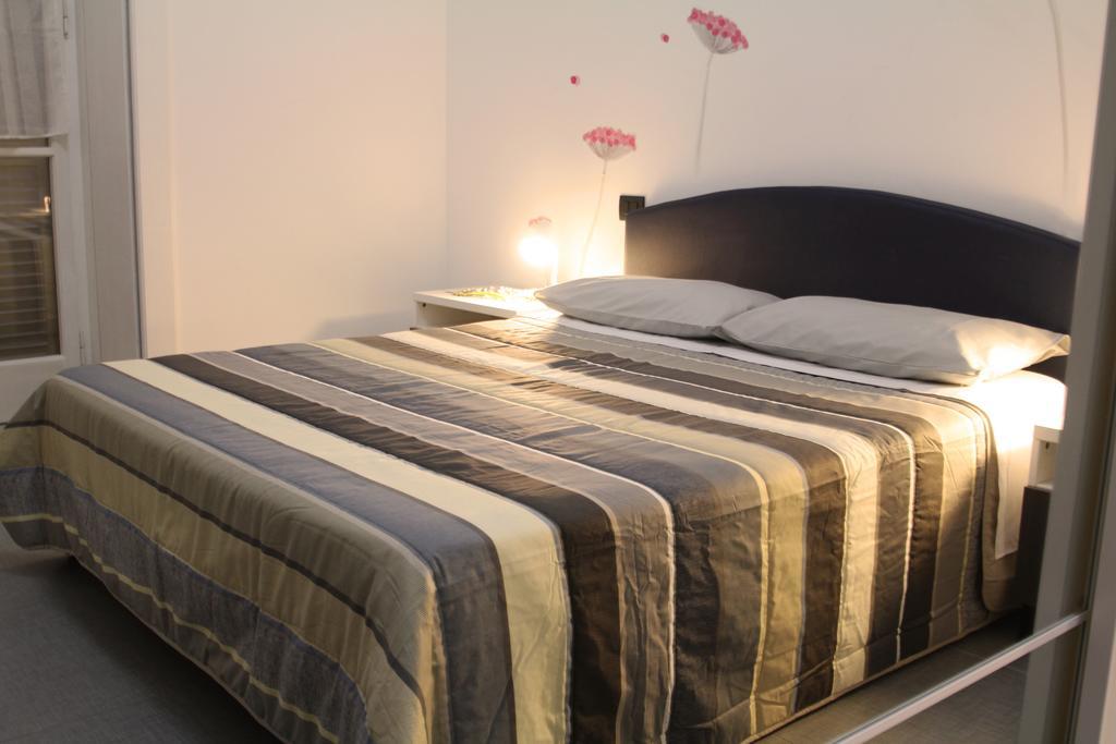 Angoletto Young B&B Авелино Стая снимка