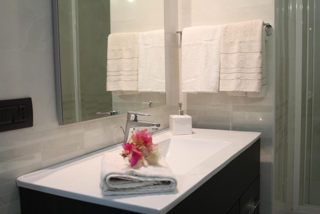Angoletto Young B&B Авелино Стая снимка